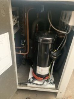 Холодильный агрегат (установка) Area Silent SAPTXSs 8.5 (8 кВт) Мы предлагаем Вашему вниманию бу холодильную установку Silent SAPTXSs 8.5 2016 г. Аппарат рабочий в очень хорошем состоянии. ... image 3