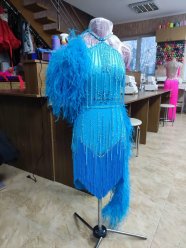 Продам танцнвальные платье в хорошем качестве и состоянии, почти новые от лучших мастеров. image 1